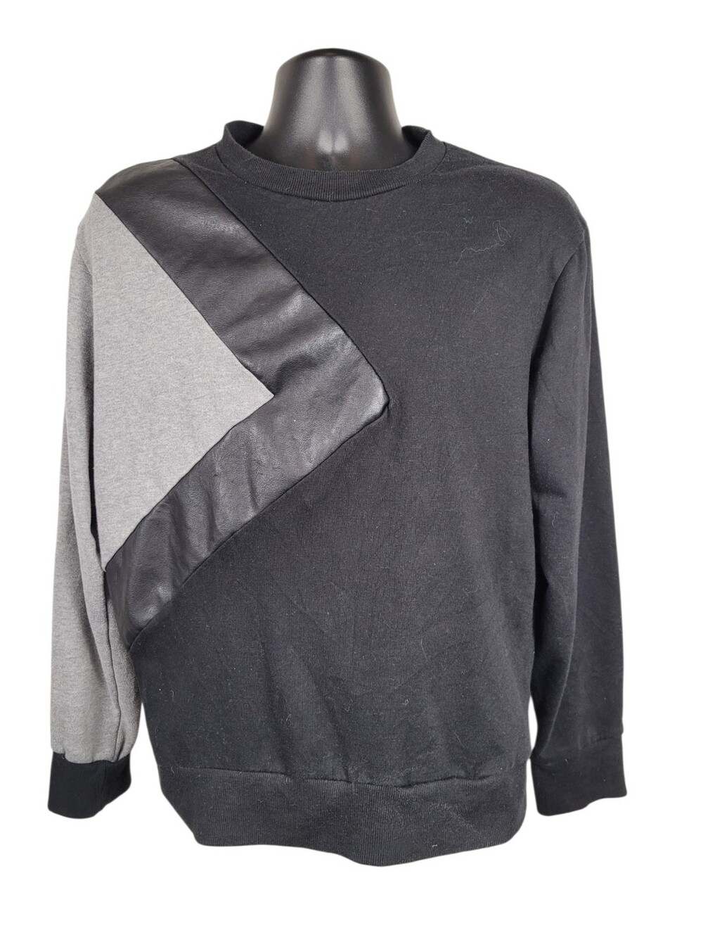 2/$20 Urban Heritage Black & Grey Sweatshirt Top Size: M